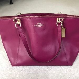 Barely used, excellent condition pink coach purse.